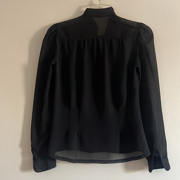 Sheer button up top - Picture 3 of 4